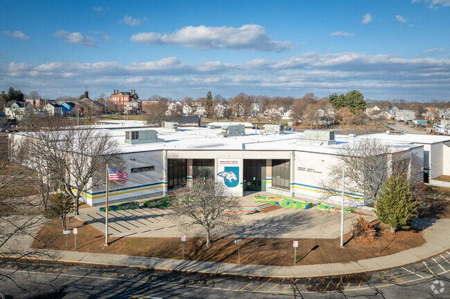 Jenks Middle School proudly serves students in Pawtucket, RI, fostering a strong community.