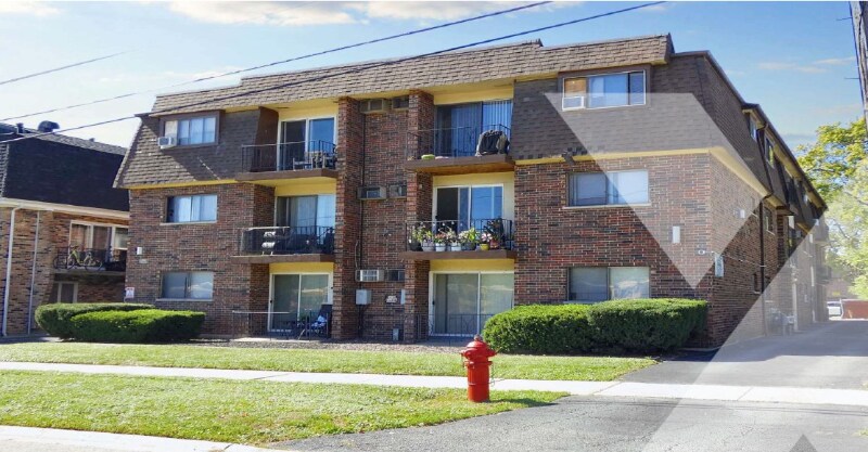 9826 Sayre Ave unit 10, Chicago Ridge, IL 60415 - photo 1