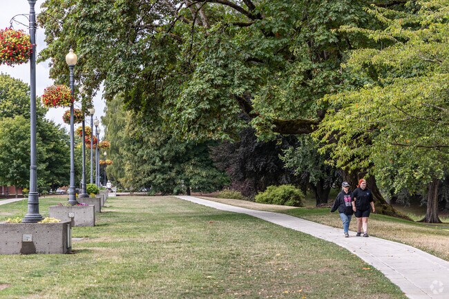 Residents of Old West Side can stroll to and around Lake Sacajawea.