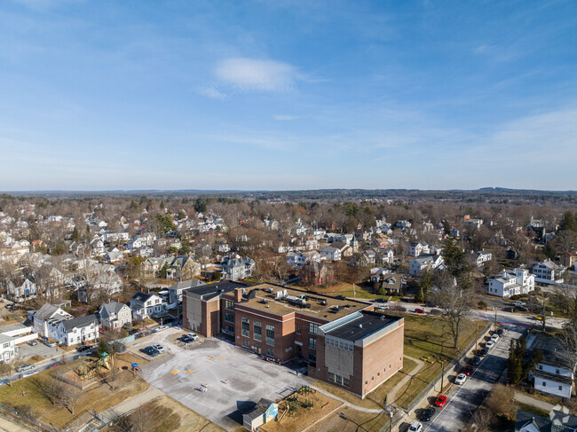Mount Pleasant Elementary School in Nashua, NH serves grades K-5.