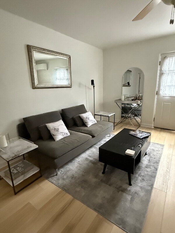 2703 East St, Oceanside, CA 92054