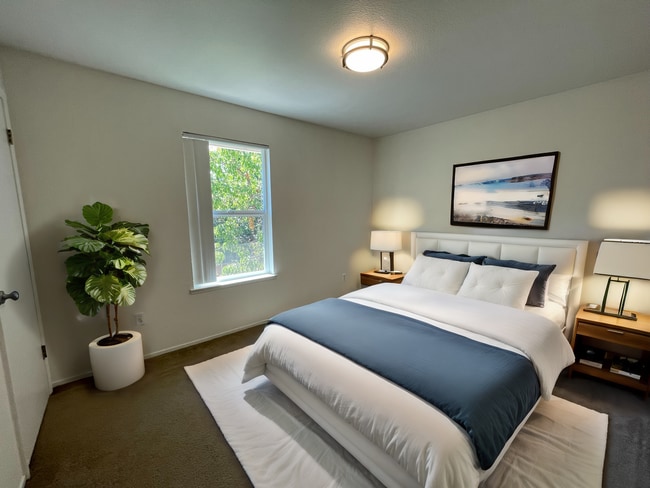 Sunset Creek Apartments, Fairfield, CA 94533 - photo 2