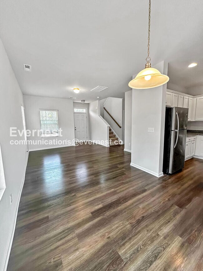 109 Big Bertha Dr, Statesville, NC 28677 - photo 3