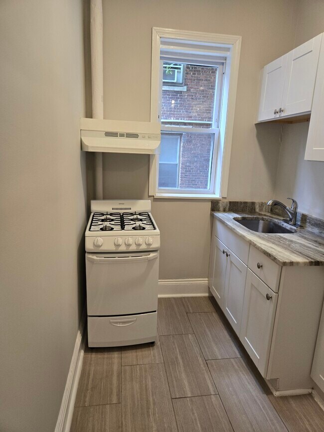 94 Saint Botolph St unit 9, Boston, MA 02116 - photo 6
