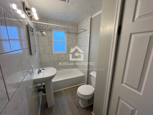 713 E 31st St, Anderson, IN 46016 - photo 4