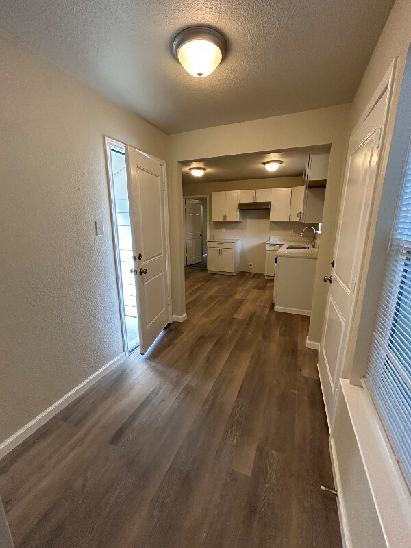 5607 Hiett Ct, Fort Worth, TX 76112 - photo 5