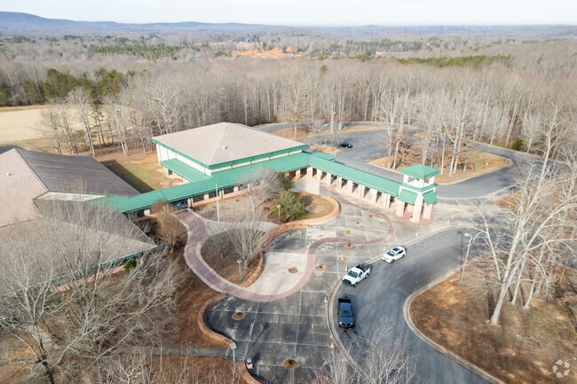 Balfour Elementary School serves 521 students in grades Prekindergarten-5.