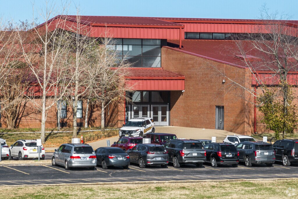 Spring Hill High School, Rankings & Reviews