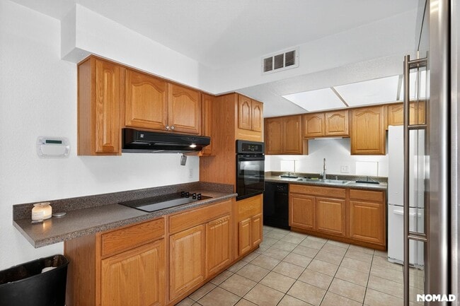 3029 W Shaw Butte Dr, Phoenix, AZ 85029 - photo 7