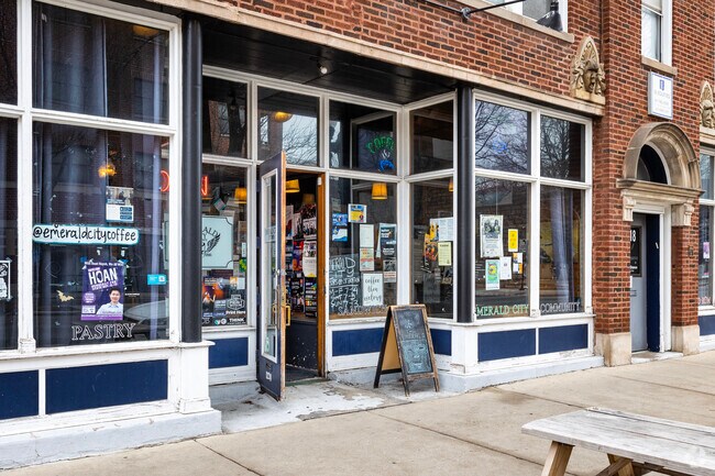 Emerald City Coffee entrance in Sheridan Park.