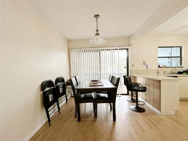 2811 SW Archer Rd unit T, Gainesville, FL 32608 - photo 2