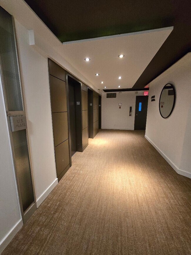 Carriage House unit 516, Washington, DC 20037 - photo 4