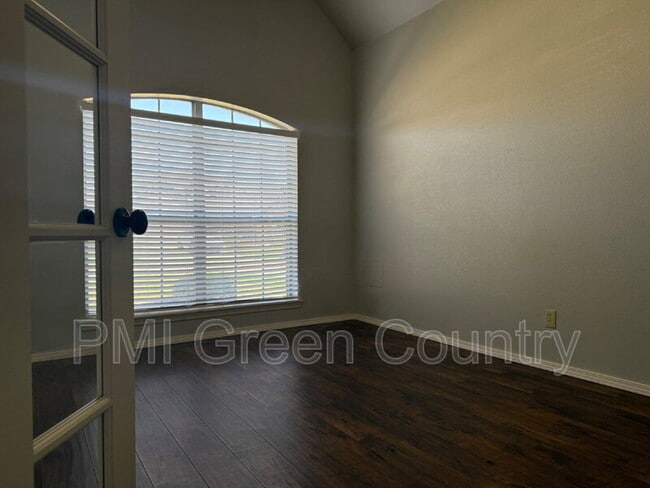 3710 W 108th Ct S, Jenks, OK 74037 - photo 6