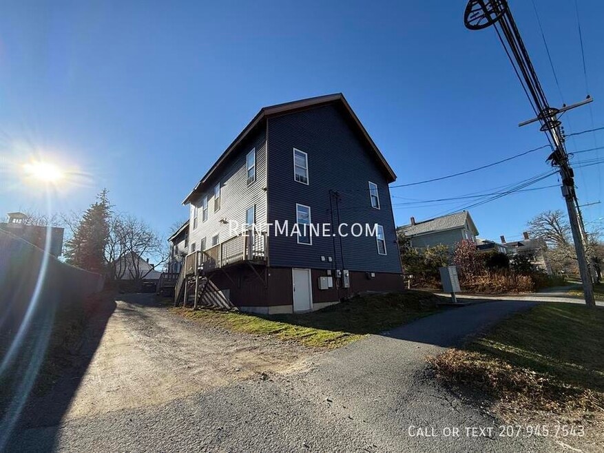 76 Court St unit 4, Bangor, ME 04401 - photo 1