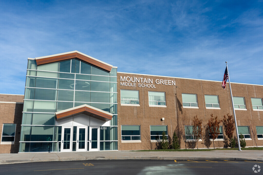 Mountain Green Middle School provides education in the neighborhood of 
Morgan County.