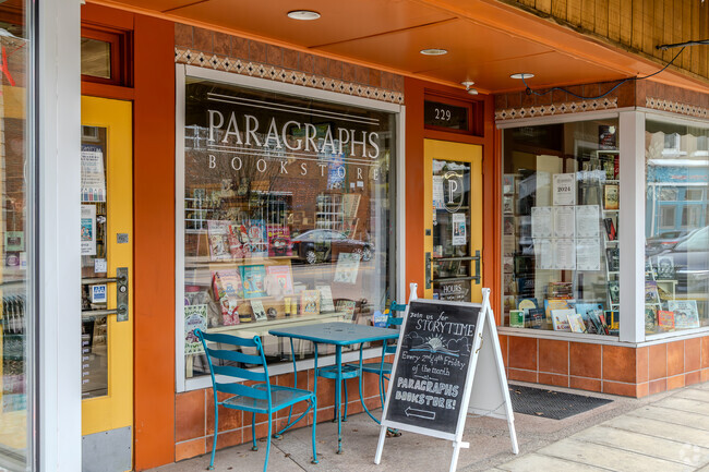Mount Vernon is home to Paragraphs Bookstore, a local shop that offers a selection of new and used books.