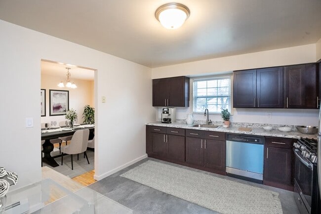 Millbrook Village, Edison, NJ 08817 - photo 2