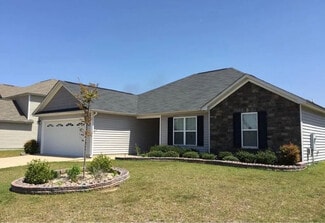 163 Ivy Stone Dr, Raeford, NC 28376