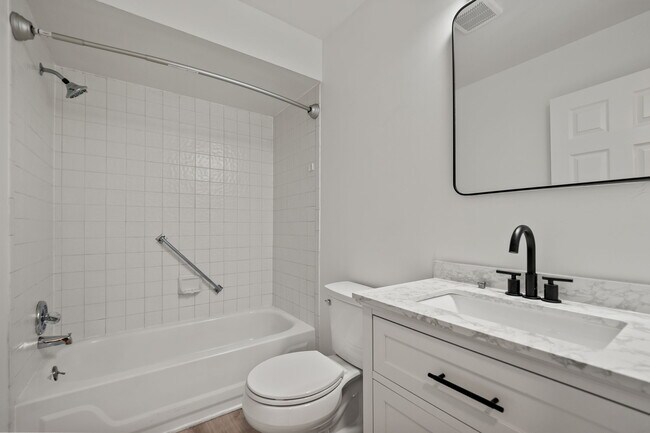 Chestnut Oaks Apartments, Southfield, MI 48076 - photo 5