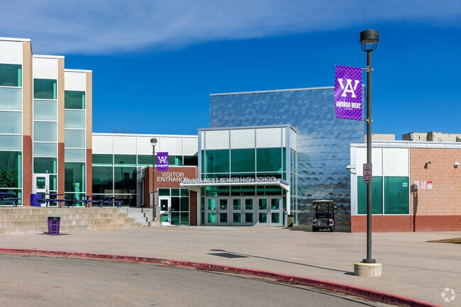 Jefferson County School District No. R1 scores an A-minus from Niche.