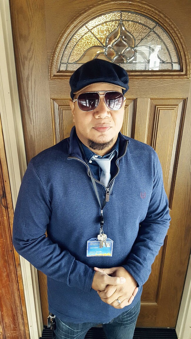 Agent Photo