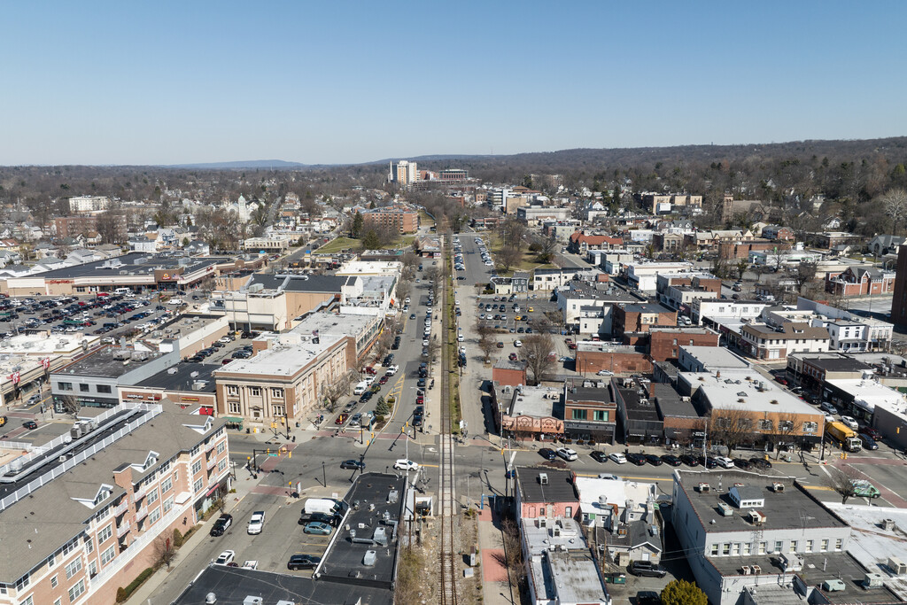 How far is englewood nj store from nyc