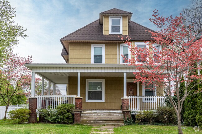 Bound Brook boasts a charming mix of newer and older homes, blending tradition with modernity.