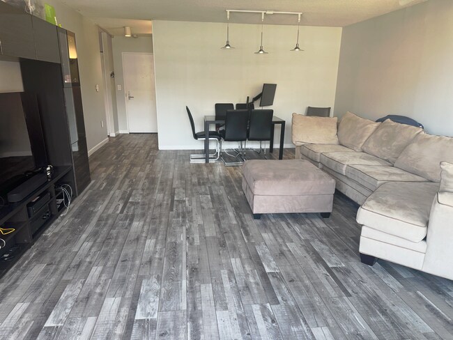 560 Commonwealth Ave unit Fenway Apartment, Boston, MA 02215 - photo 3