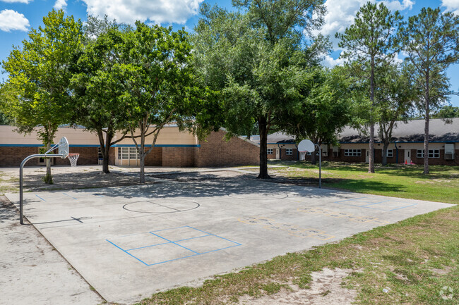 Talbot Elementary School offers a basketball court for students.
