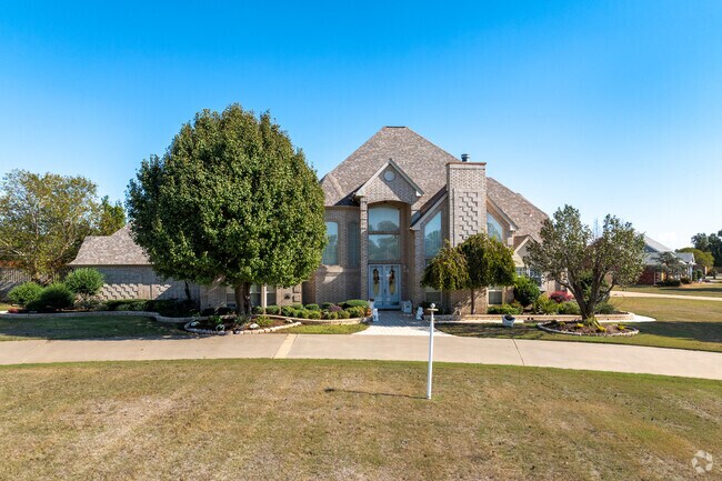Homes in Pecan Valley sit on large lots.