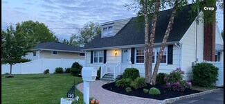 190 W 5th St, Deer Park, NY 11729
