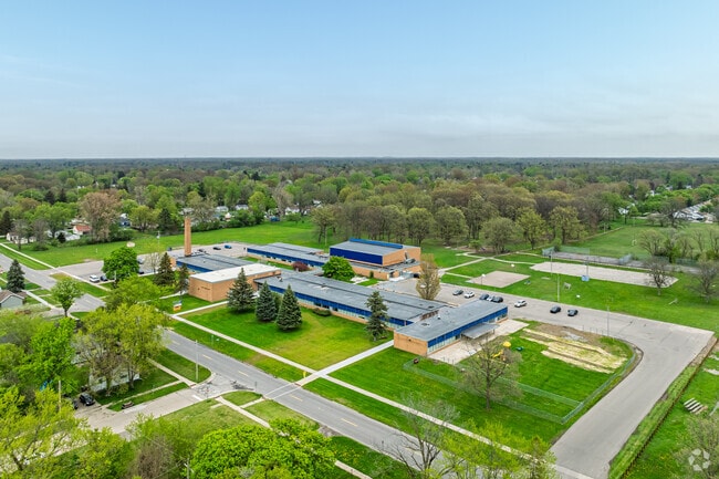 Potter School is a public elementary school in the north side of Flint.