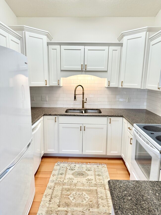 8621 Flagstone Way, Knoxville, TN 37923 - photo 5