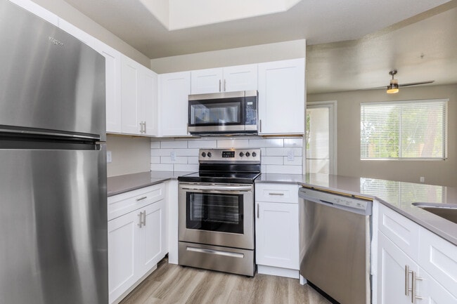 Residences at Palm Valley, Goodyear, AZ 85395 - photo 6