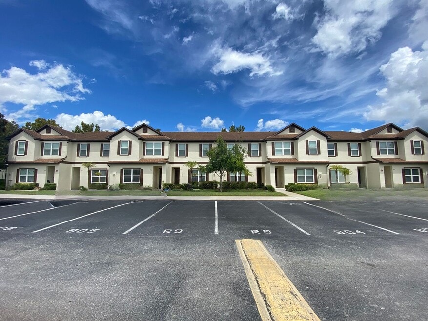 WINTER SPRINGS! TUSCANY PLACE TOWNHOME - ...