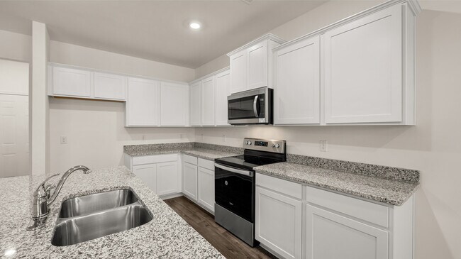 12090 Conrad Cir, Hampton, GA 30228 - photo 7