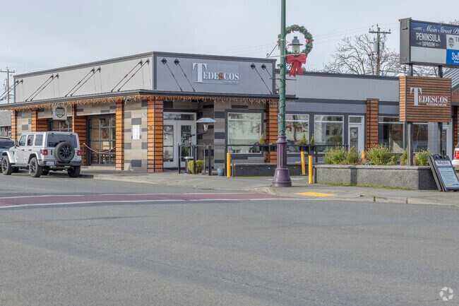 Tedescos offers classic Italian comfort food in downtown Sequim WA.