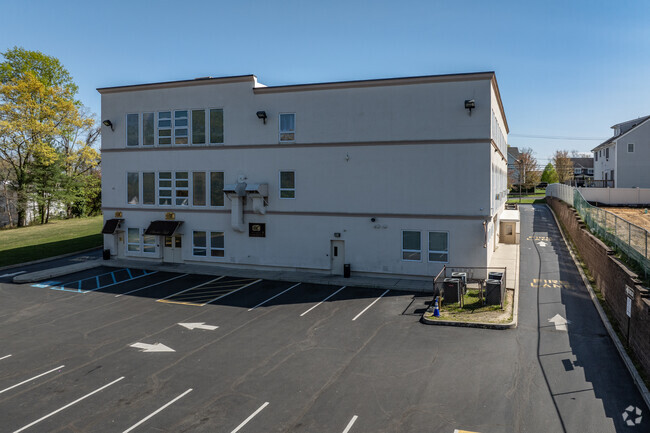 Yeshiva Shaar Hatalmud in Lakewood.