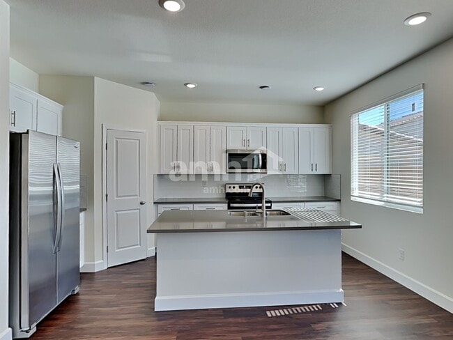 8863 Carmine Cob Ave, Las Vegas, NV 89178 - photo 4