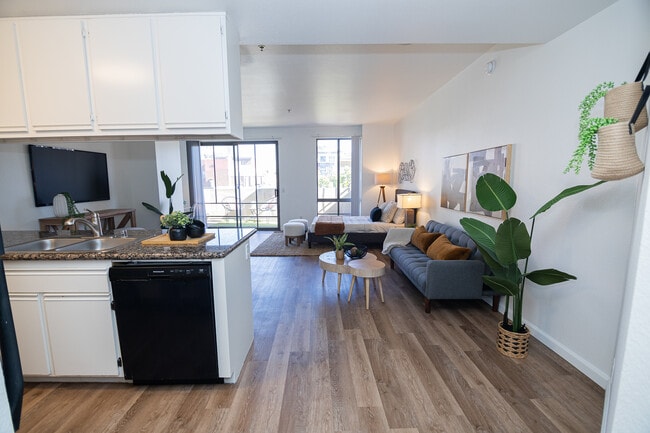 Horton 4th Avenue, San Diego, CA 92101 - photo 4