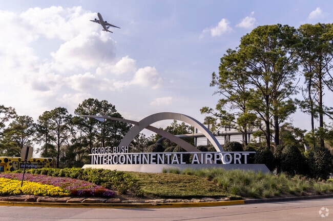 Spring residents have close access to the George Bush Intercontinental Airport.
