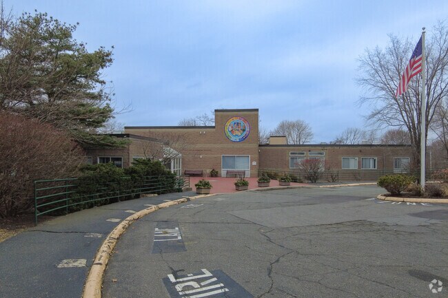 Epstein Hillel School in Marblehead has a student teacher ratio of 3 to 1.