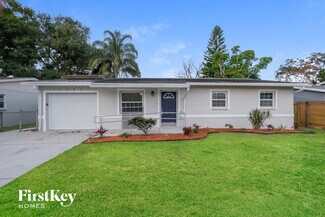 11135 Temple Ave, Seminole, FL 33772
