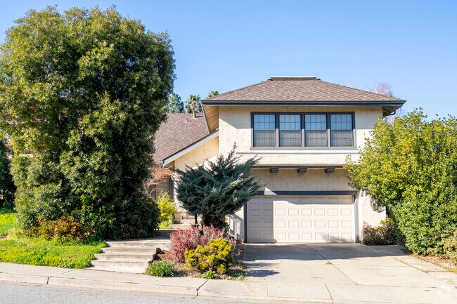 Almaden Hills Estates features elegant homes with spacious layouts and modern designs.