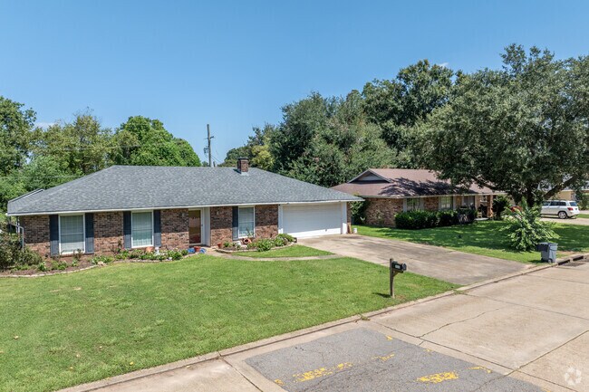 Home lots are spacious in Good Earth.