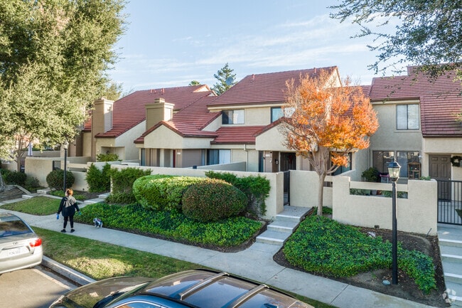 For a more affordable option, residents can look at condominiums in East Simi Valley.