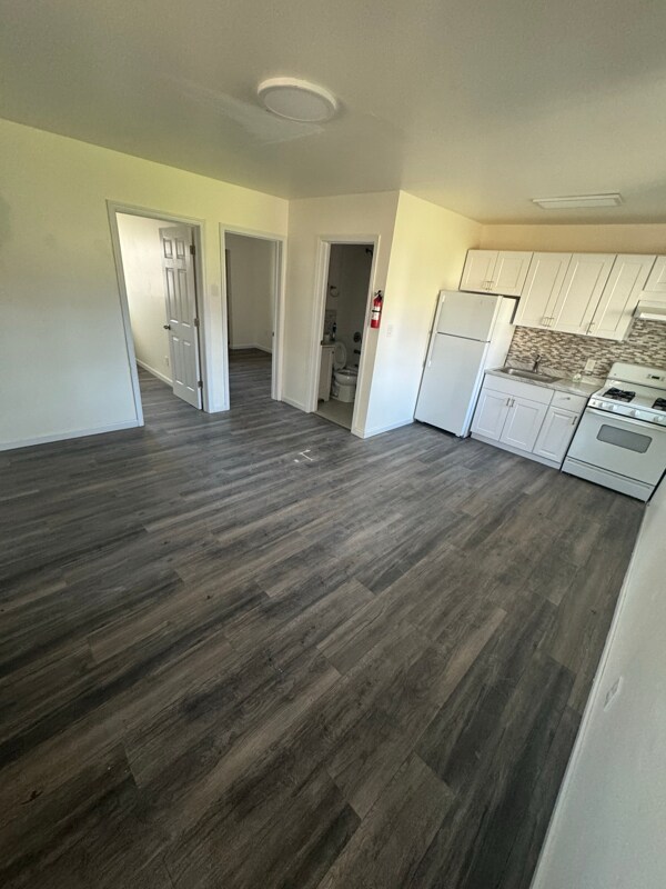 27 Hillside Ave unit 4, Monticello, NY 12701 - photo 3