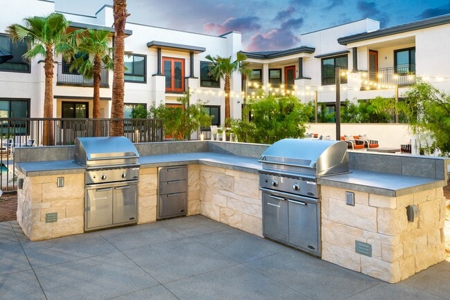 Everleigh Palm Desert 55+ Active Adult Apartment Homes, Palm Desert, CA 92260 - photo 7