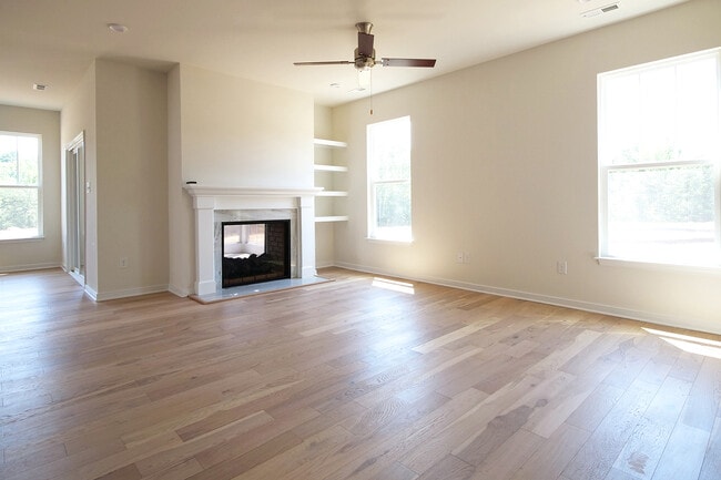 16018 Canoe Pointe Loop, Moseley, VA 23120 - photo 3