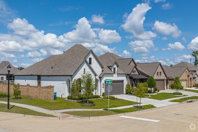 Colonial Revival style homes are commonplace in Lindsey.